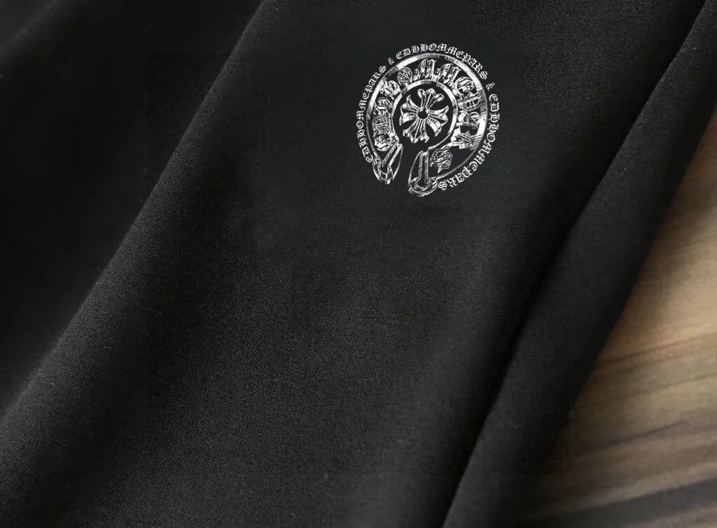 🅿️400 direct batch [ChampionHearts] (Fat Man Gospel) hot-selling suit is coming. Focus on the original version of the official website. 2025 new hot-selling cardigan sweater suit. The original order is the best. 🇭🇰The meticulous work of top designers. It is a fitting and perfect upper body effect. 100% natural high-quality Roman cotton, close-fitting comfort, noble and elegant! Original hardware embodies elegance and nobility! Counter size: M-5XL (maximum wear up to 220 pounds)